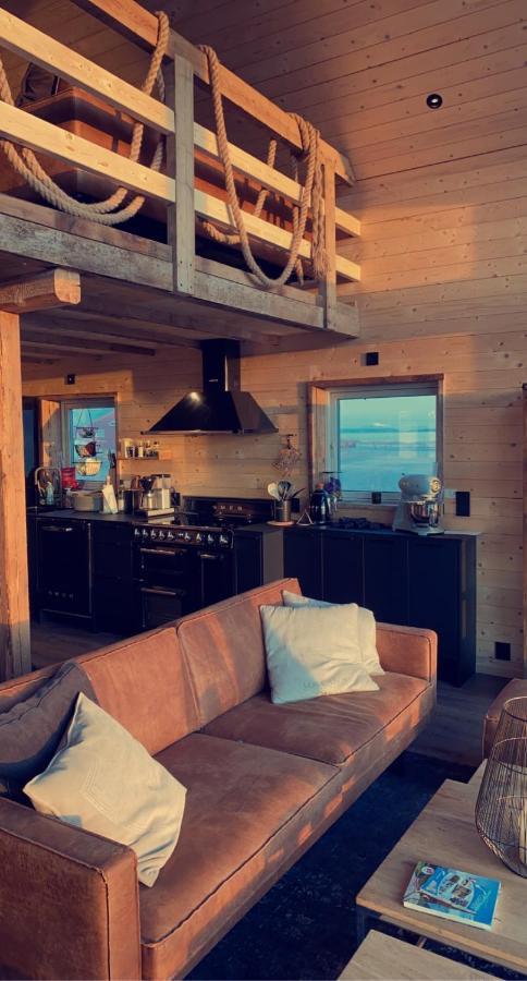 Unique Barnhouse In Amazing Gimsoy In Lofoten Saupstad  エクステリア 写真